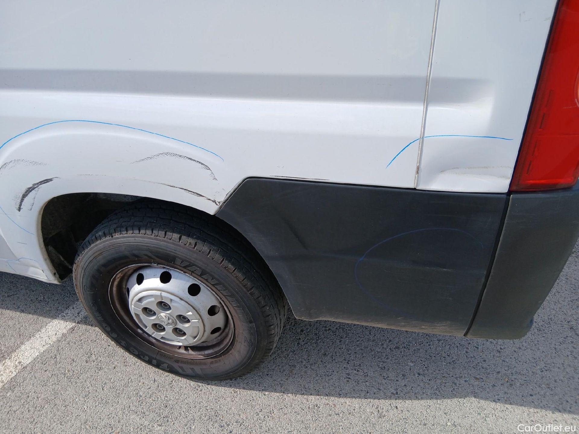  Peugeot  Boxer  Furgón Techo Elevado 333 L2H2 Pro BlueHDi 120 Stop&Start HDi #44