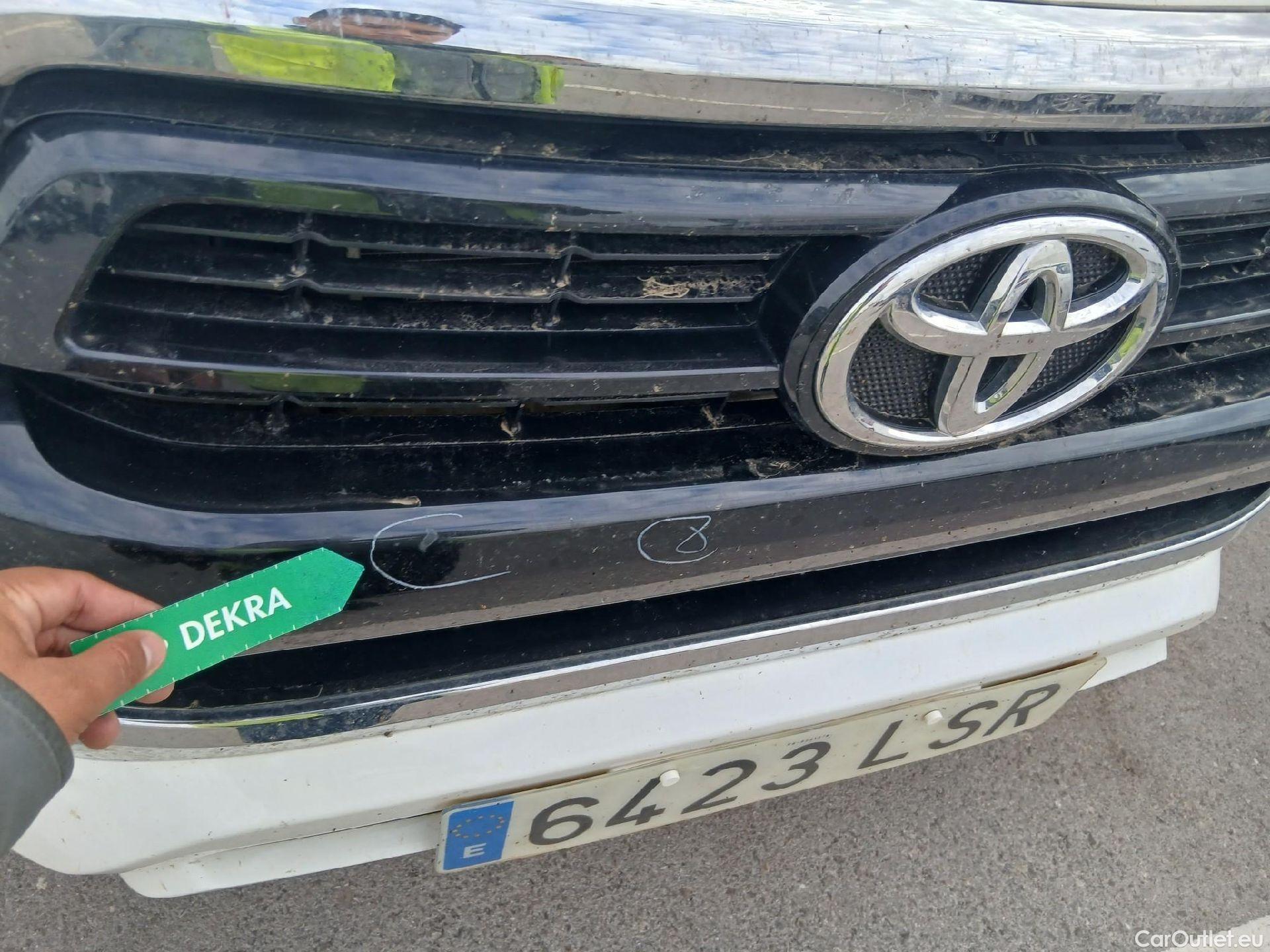  Toyota  Hilux TOYOTA  / 2020 / 4P / pickup 2.4 D-4D Cabina Doble GX Plus #29