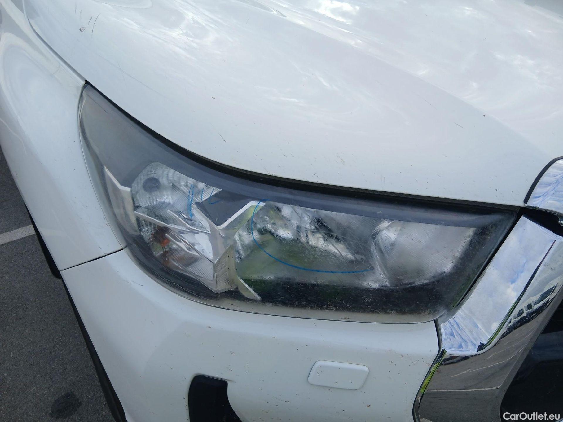  Toyota  Hilux TOYOTA  / 2020 / 4P / pickup 2.4 D-4D Cabina Doble GX Plus #12