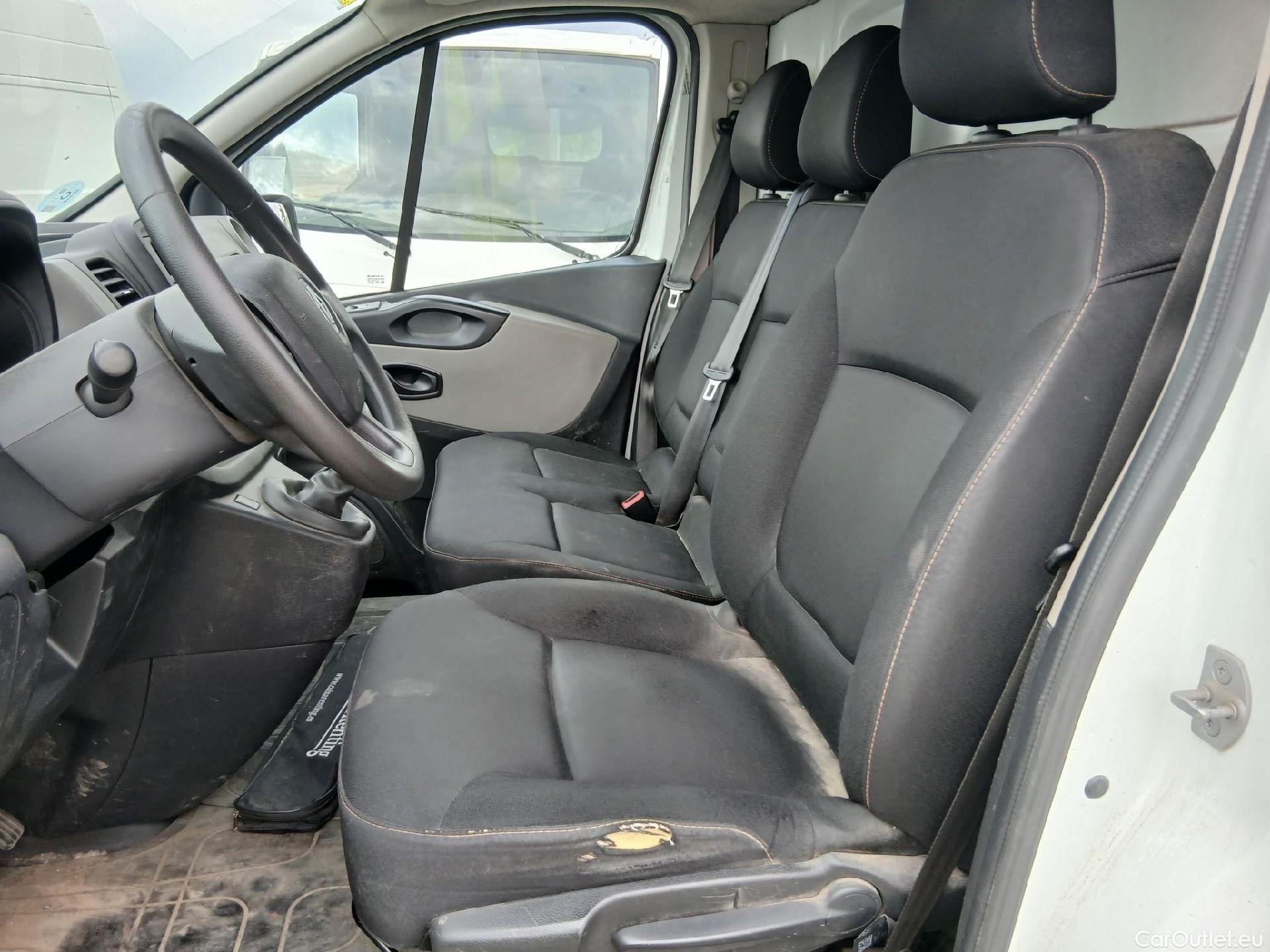  Renault  Trafic  III Furgón L1H1 2 7t 1.6 dCi 120CV MT6 E6 #18