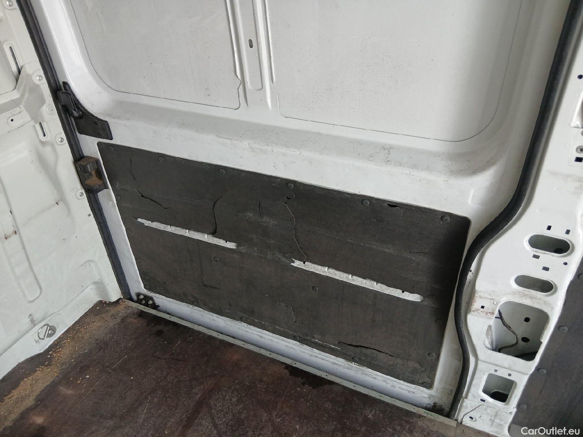  Peugeot  Boxer  Furgón Techo Elevado 333 L2H2 Pro BlueHDi 120 Stop&Start HDi #9