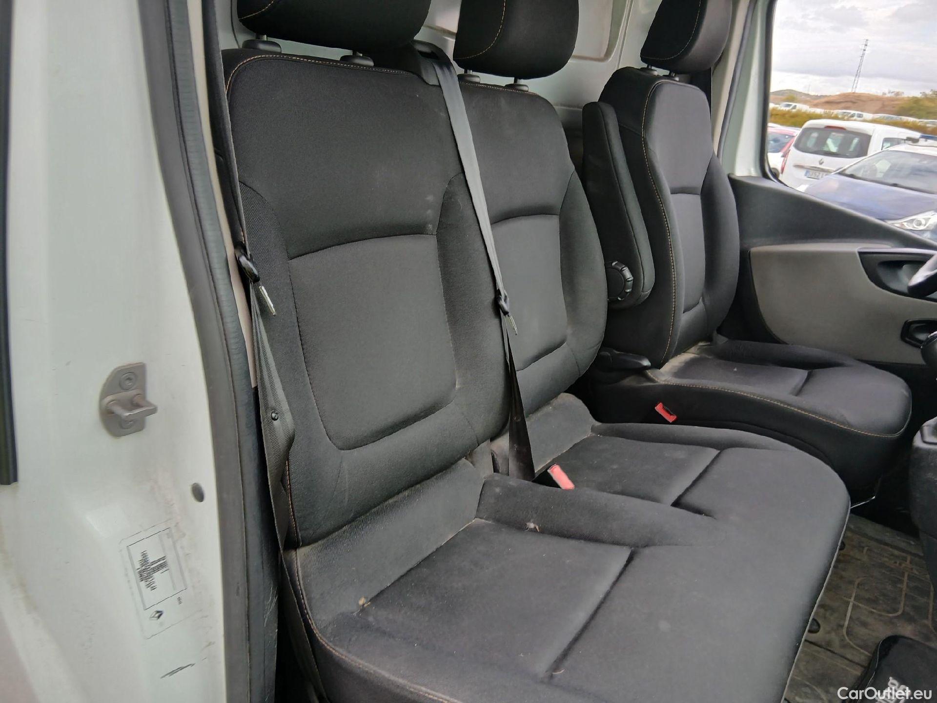  Renault  Trafic  III Furgón L1H1 2 7t 1.6 dCi 120CV MT6 E6 #65