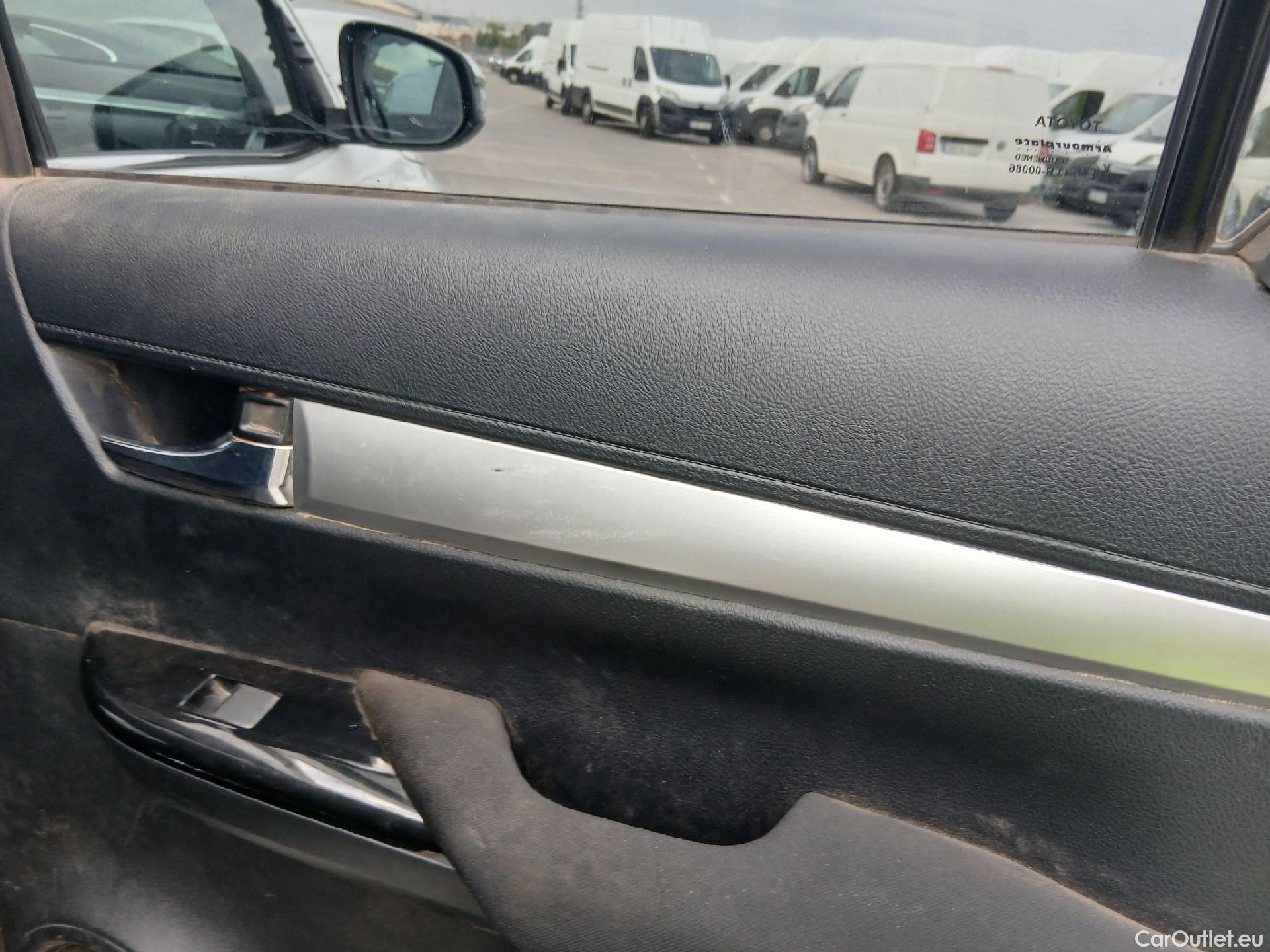  Toyota  Hilux TOYOTA  / 2020 / 4P / pickup 2.4 D-4D Cabina Doble GX Plus #7