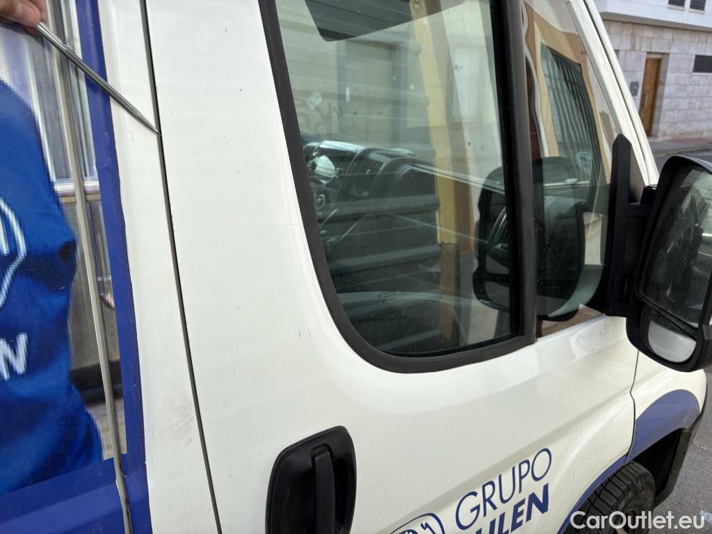  Citroen  Jumper CITROEN  / 2014 / 4P / furgón BlueHDi 103KW (140CV) Furgón 33L2H1  #37