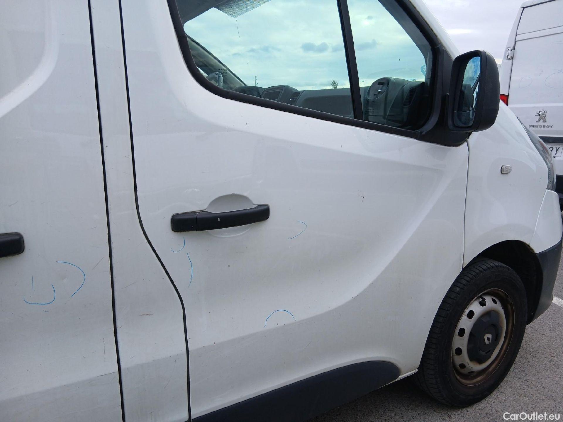  Renault  Trafic  III Furgón L1H1 2 7t 1.6 dCi 120CV MT6 E6 #57