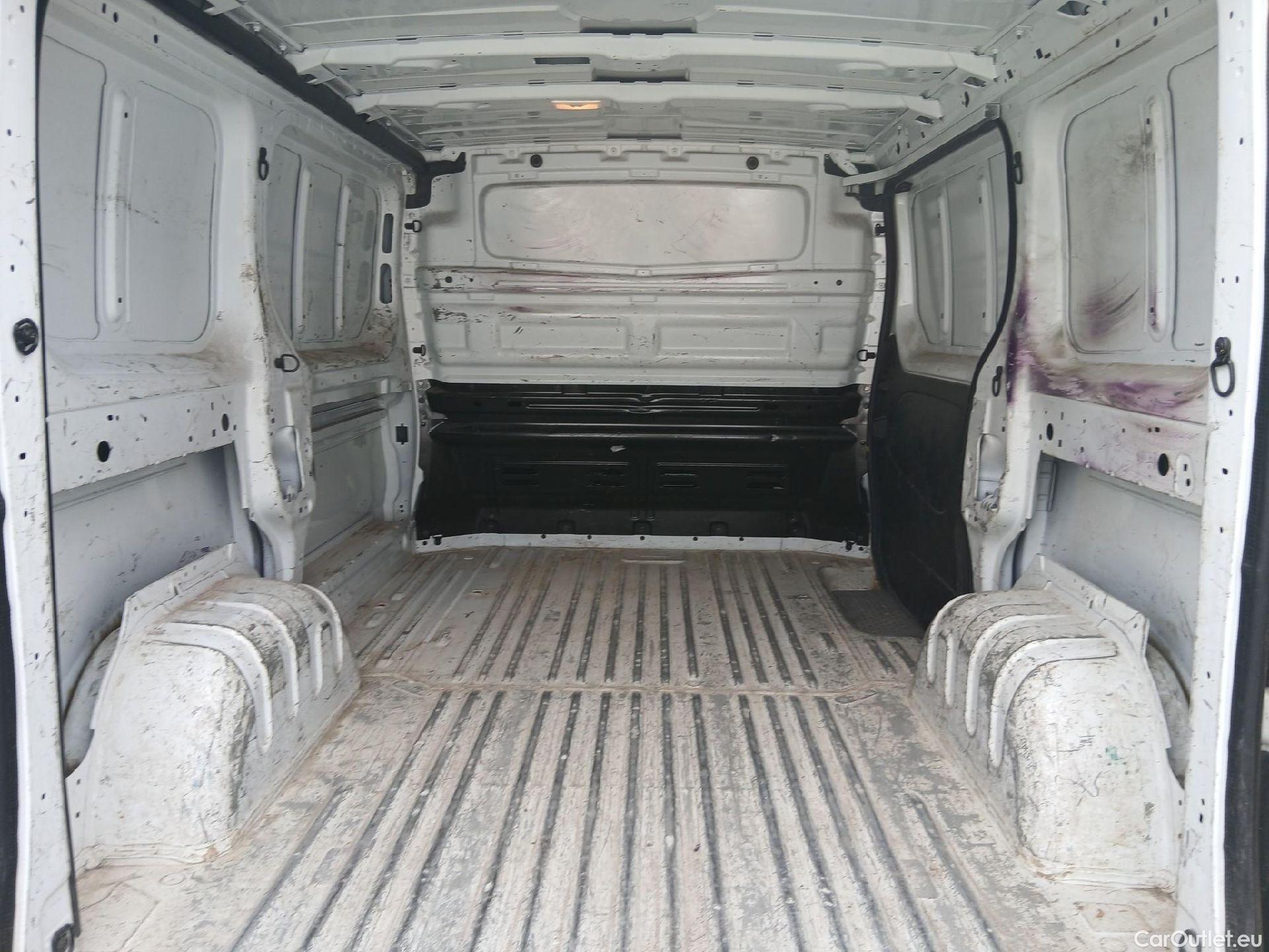  Renault  Trafic  III Furgón L1H1 2 7t 1.6 dCi 120CV MT6 E6 #37