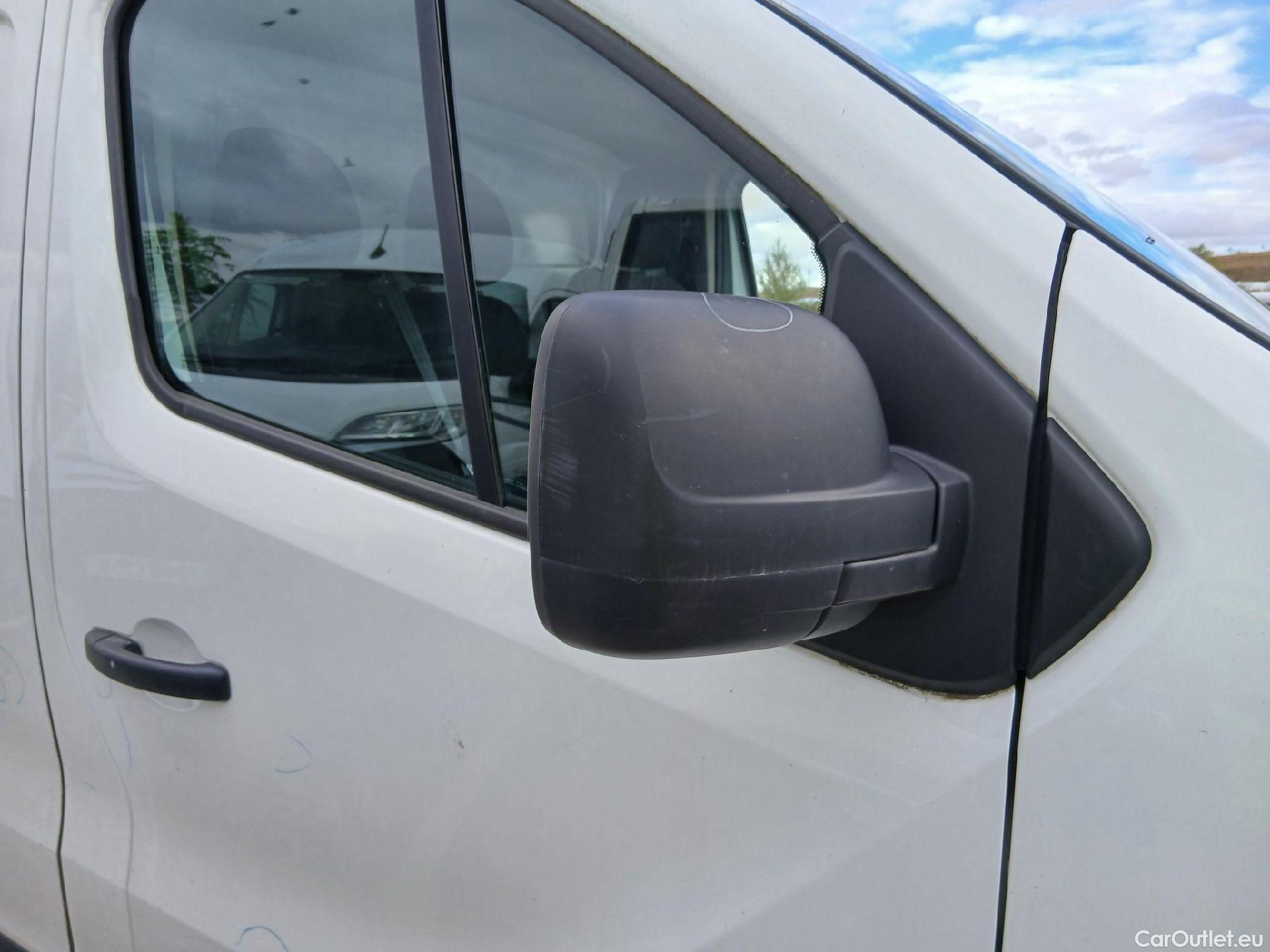  Renault  Trafic  III Furgón L1H1 2 7t 1.6 dCi 120CV MT6 E6 #59