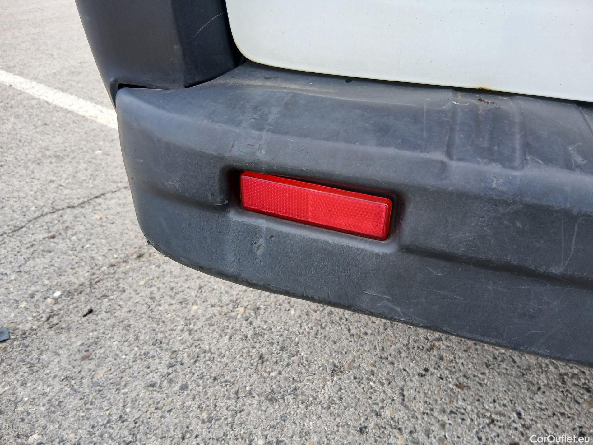  Renault  Trafic  III Furgón L1H1 2 7t 1.6 dCi 120CV MT6 E6 #29