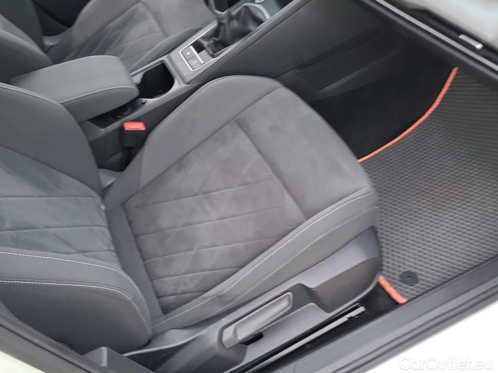  Volkswagen  Golf  VOLKSWAGEN / 2020 / 5P / berlina con portón Life 2.0 TDI 85kW (115CV) #18