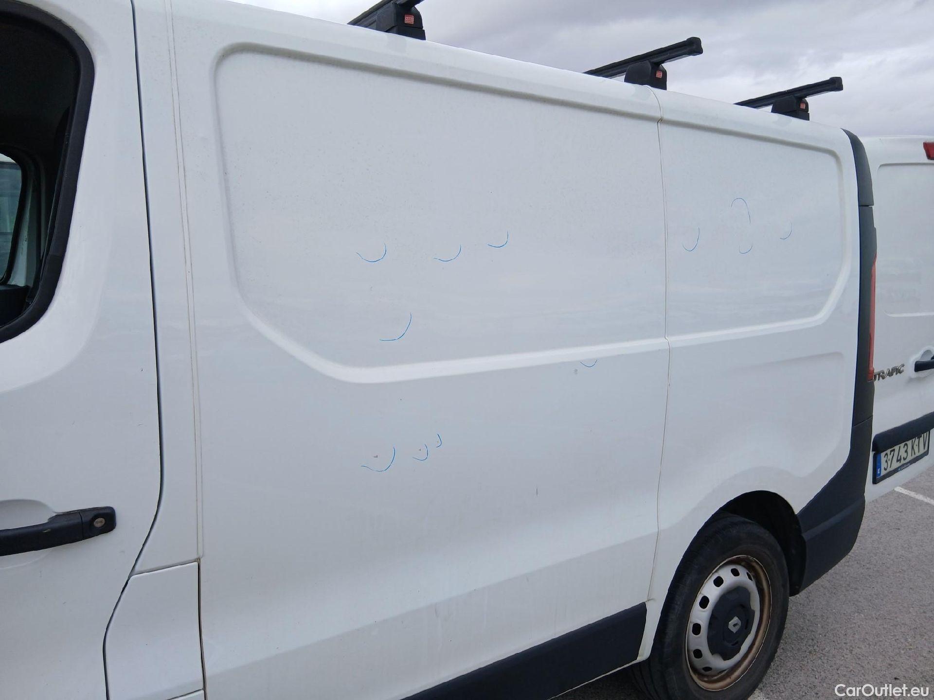  Renault  Trafic  III Furgón L1H1 2 7t 1.6 dCi 120CV MT6 E6 #22