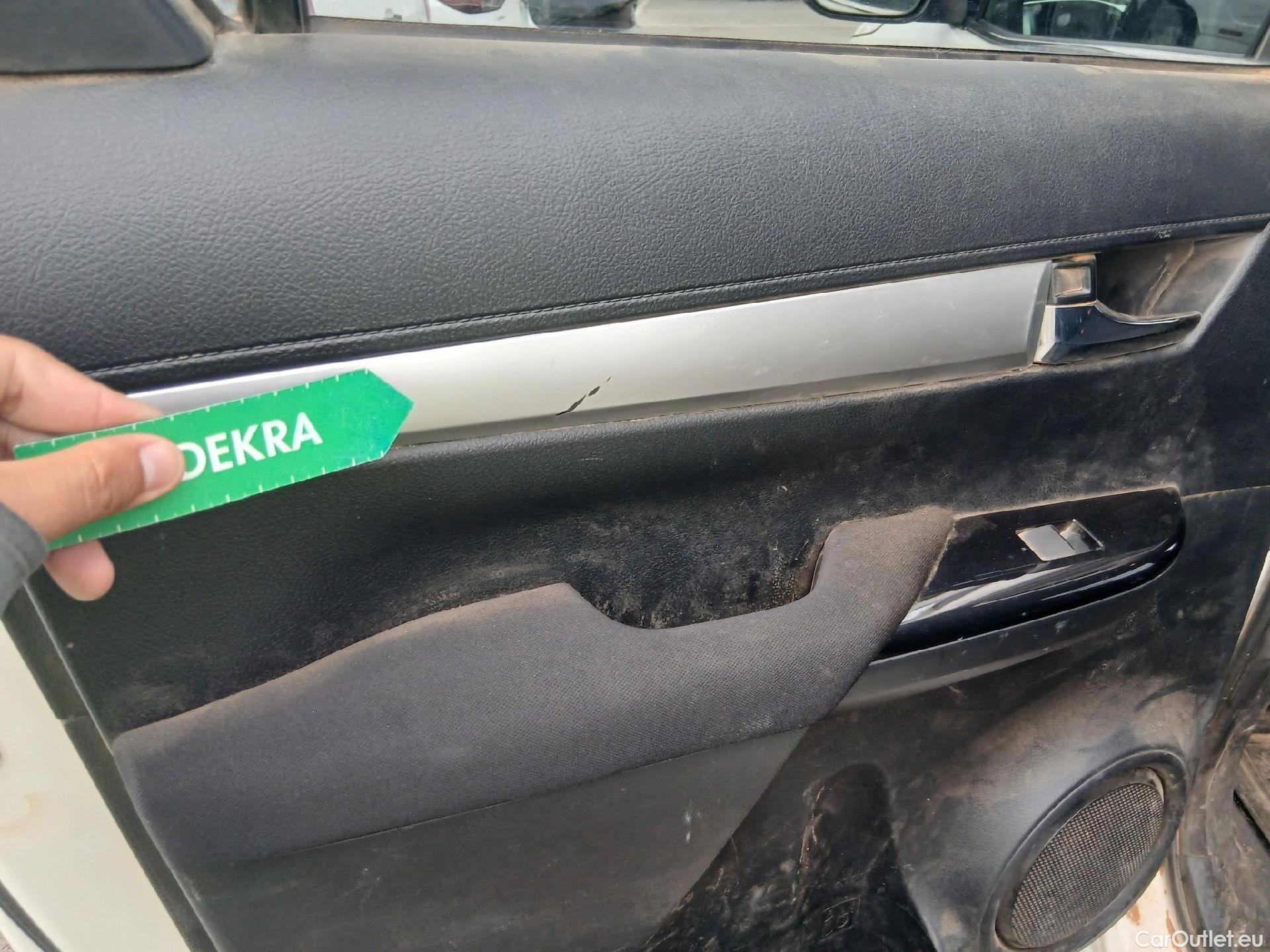  Toyota  Hilux TOYOTA  / 2020 / 4P / pickup 2.4 D-4D Cabina Doble GX Plus #6