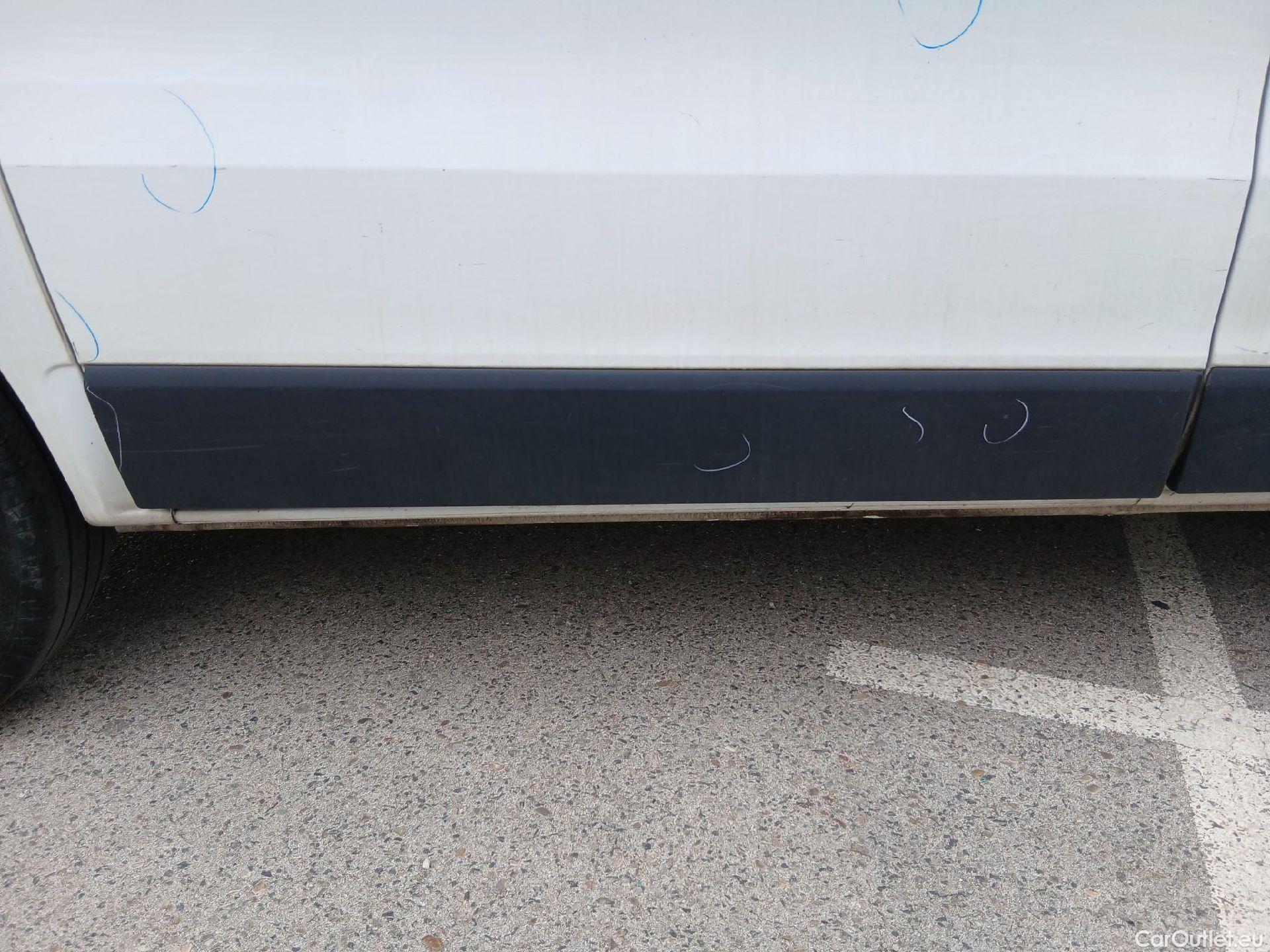  Renault  Trafic  III Furgón L1H1 2 7t 1.6 dCi 120CV MT6 E6 #55