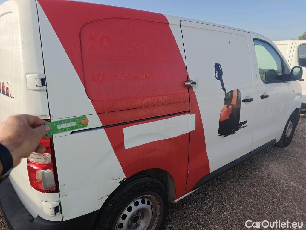  Toyota  Proace TOYOTA  / 2016 / 4P / furgón FU. MEDIO (L1) 2.0D 90kW COMFORT CARGA + #40