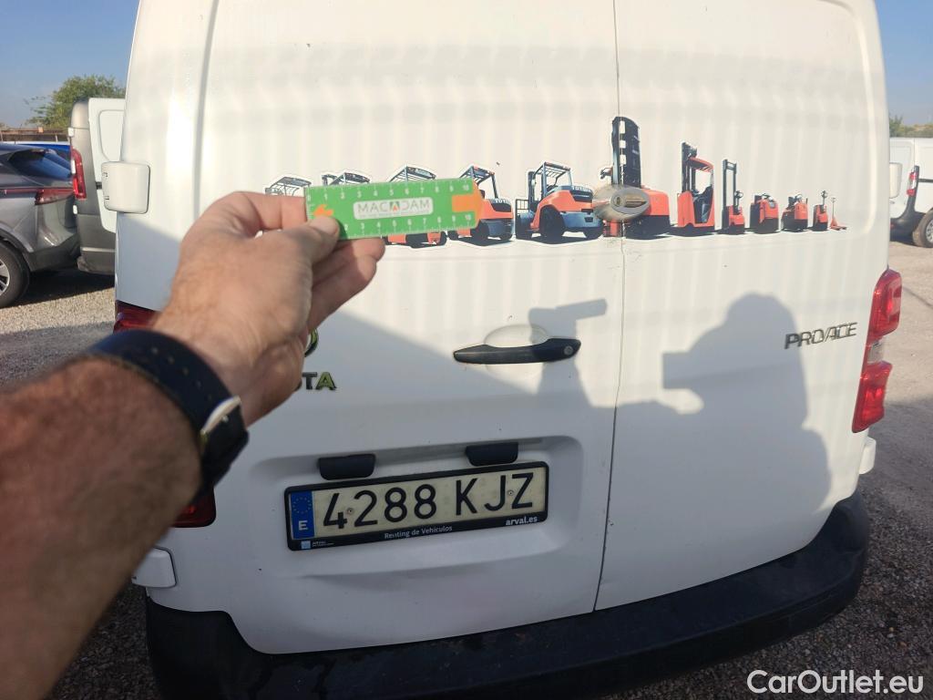  Toyota  Proace TOYOTA  / 2016 / 4P / furgón FU. MEDIO (L1) 2.0D 90kW COMFORT CARGA + #10