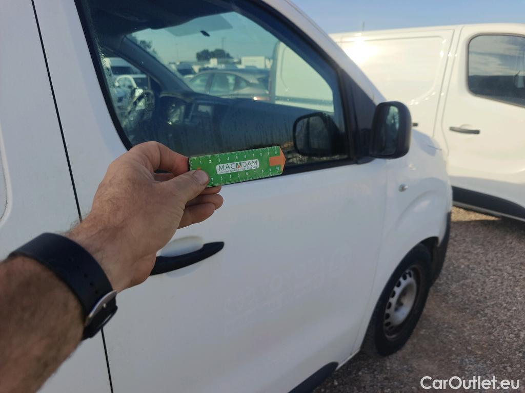  Toyota  Proace TOYOTA  / 2016 / 4P / furgón FU. MEDIO (L1) 2.0D 90kW COMFORT CARGA + #34
