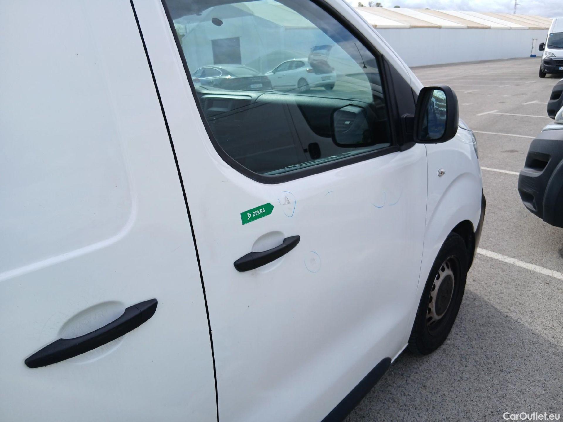  Opel  Vivaro OPEL  / 2019 / 4P / furgón 1.5 Diésel 74kW (100CV) M Std Express (CX) #38