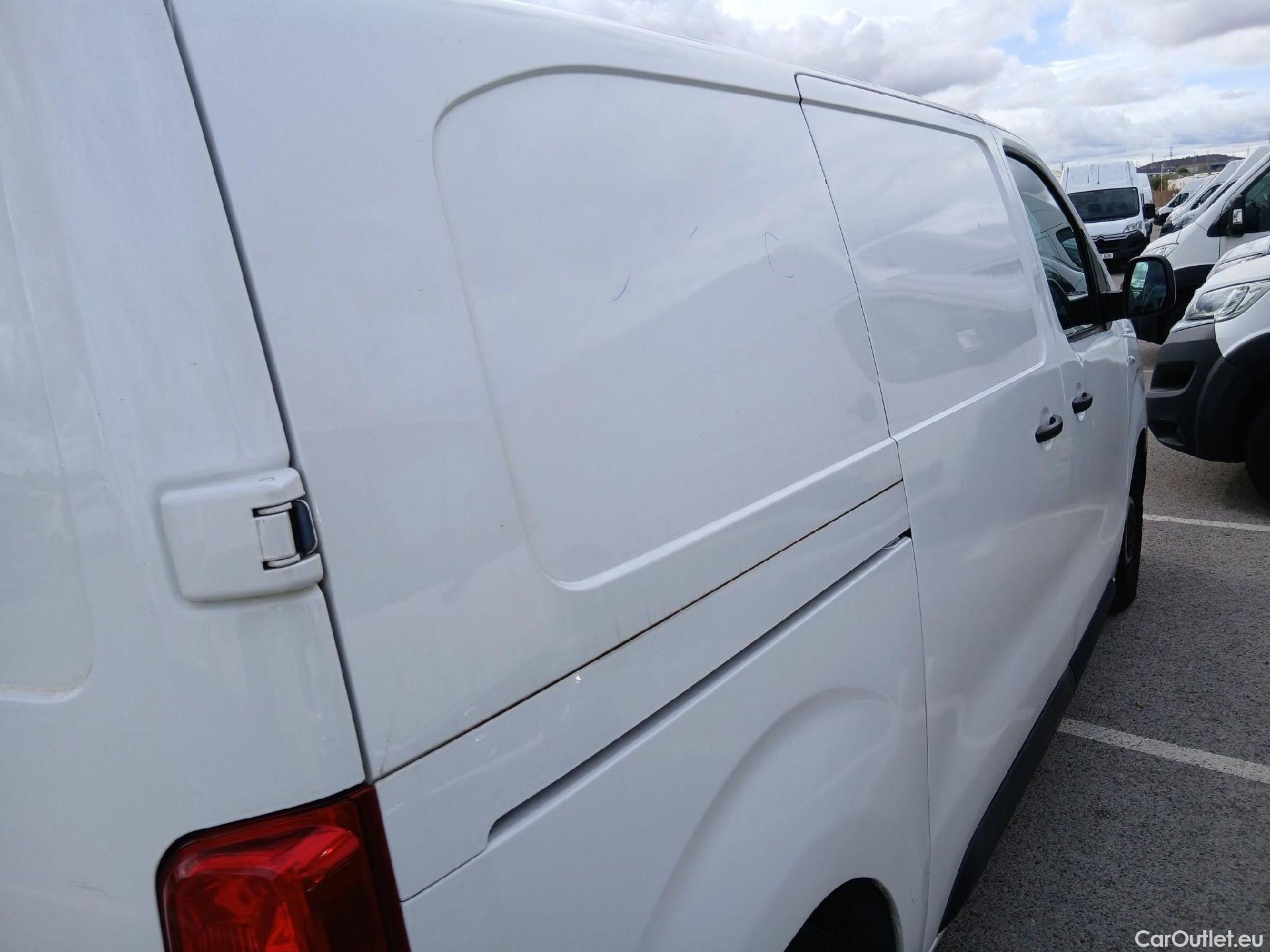  Opel  Vivaro OPEL  / 2019 / 4P / furgón 1.5 Diésel 74kW (100CV) M Std Express (CX) #34