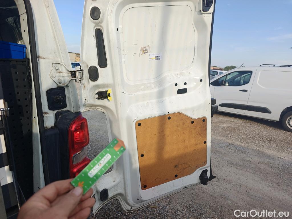  Toyota  Proace TOYOTA  / 2016 / 4P / furgón FU. MEDIO (L1) 2.0D 90kW COMFORT CARGA + #21