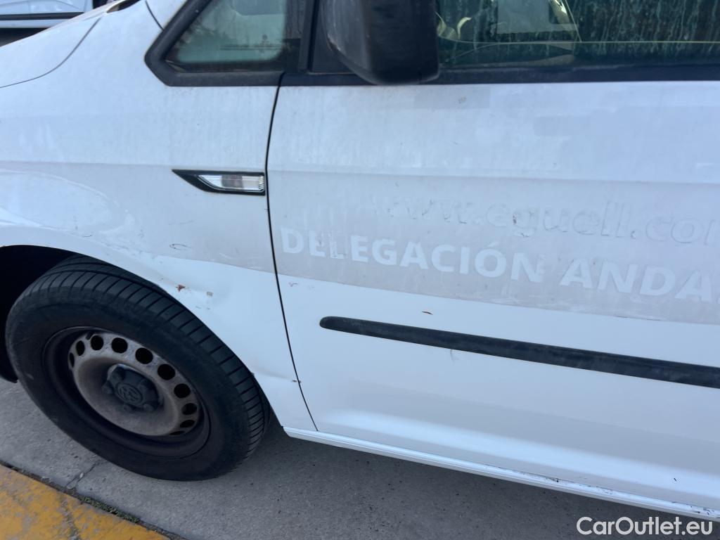  Volkswagen  Caddy VOLKSWAGEN  / 2015 / 4P / furgón derivado de turismo Profesional Furgón 2.0 TDI 55kW BMT #18