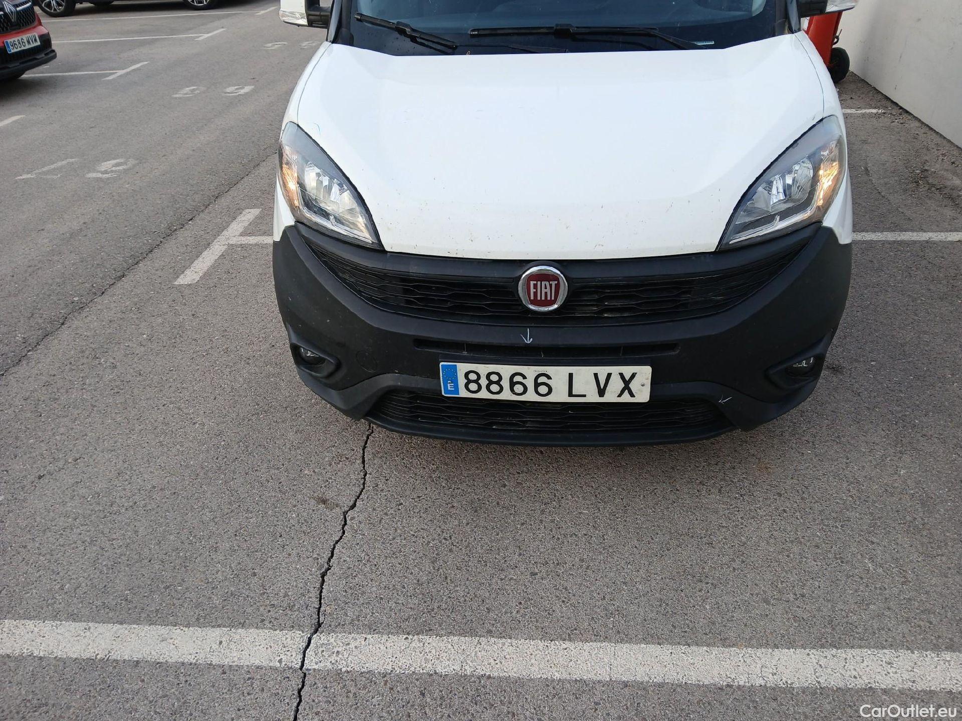  Fiat  Doblo FIAT Doblò Cargo/2015/4P/furgón derivado de turismo Cargo SX 1.6 Mjet 66kW (90CV) (AC) #11