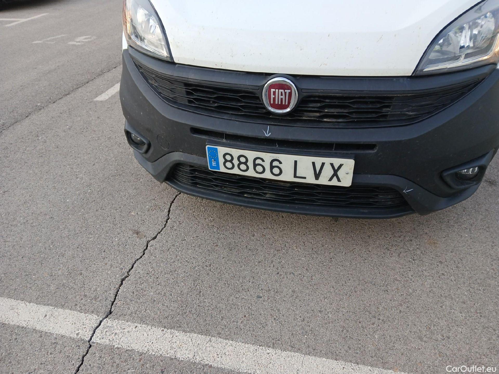  Fiat  Doblo FIAT Doblò Cargo/2015/4P/furgón derivado de turismo Cargo SX 1.6 Mjet 66kW (90CV) (AC) #14