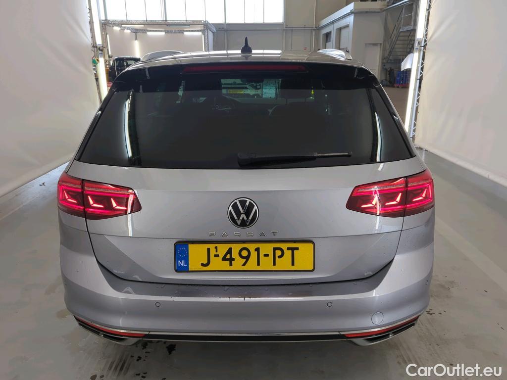 Volkswagen  Passat Volkswagen  Variant 1.5 TSI 7-DSG Elegance Business R 5d #43