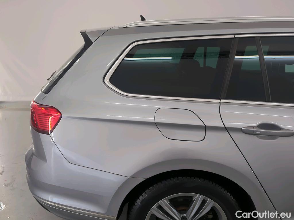Volkswagen  Passat Volkswagen  Variant 1.5 TSI 7-DSG Elegance Business R 5d #38