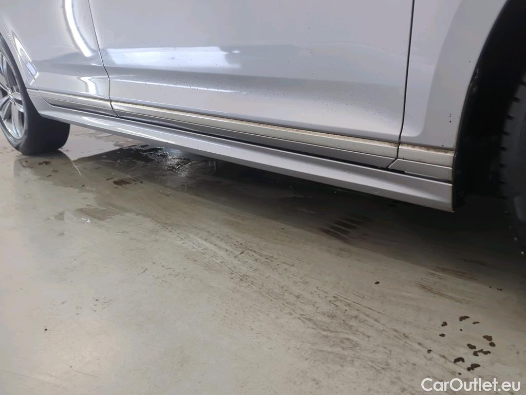 Volkswagen  Passat Volkswagen  Variant 1.5 TSI 7-DSG Elegance Business R 5d #31