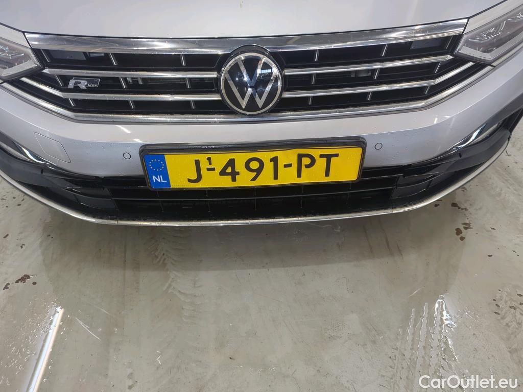 Volkswagen  Passat Volkswagen  Variant 1.5 TSI 7-DSG Elegance Business R 5d #5