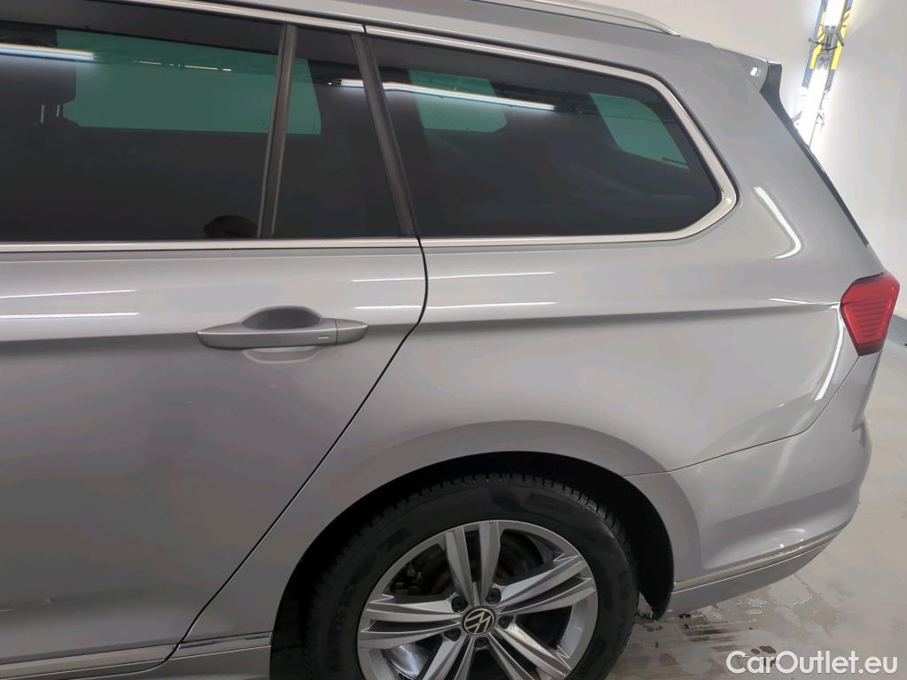 Volkswagen  Passat Volkswagen  Variant 1.5 TSI 7-DSG Elegance Business R 5d #13