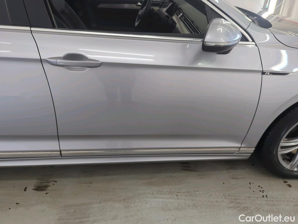 Volkswagen  Passat Volkswagen  Variant 1.5 TSI 7-DSG Elegance Business R 5d #28