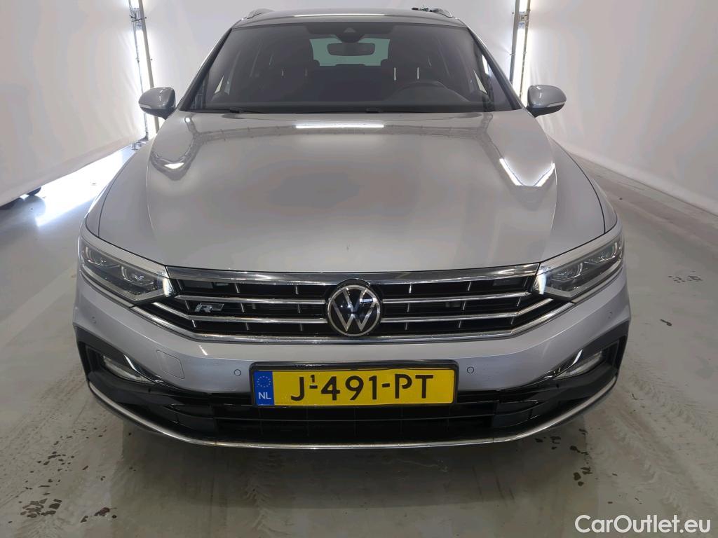 Volkswagen  Passat Volkswagen  Variant 1.5 TSI 7-DSG Elegance Business R 5d #18