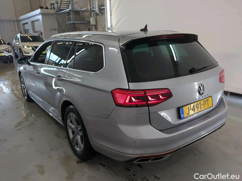 Volkswagen  Passat Volkswagen  Variant 1.5 TSI 7-DSG Elegance Business R 5d #27