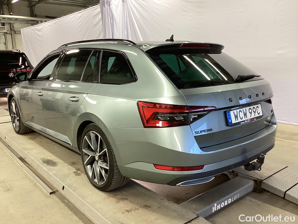 Skoda  Superb iV Plug-In Sportline Drag Värmare #4