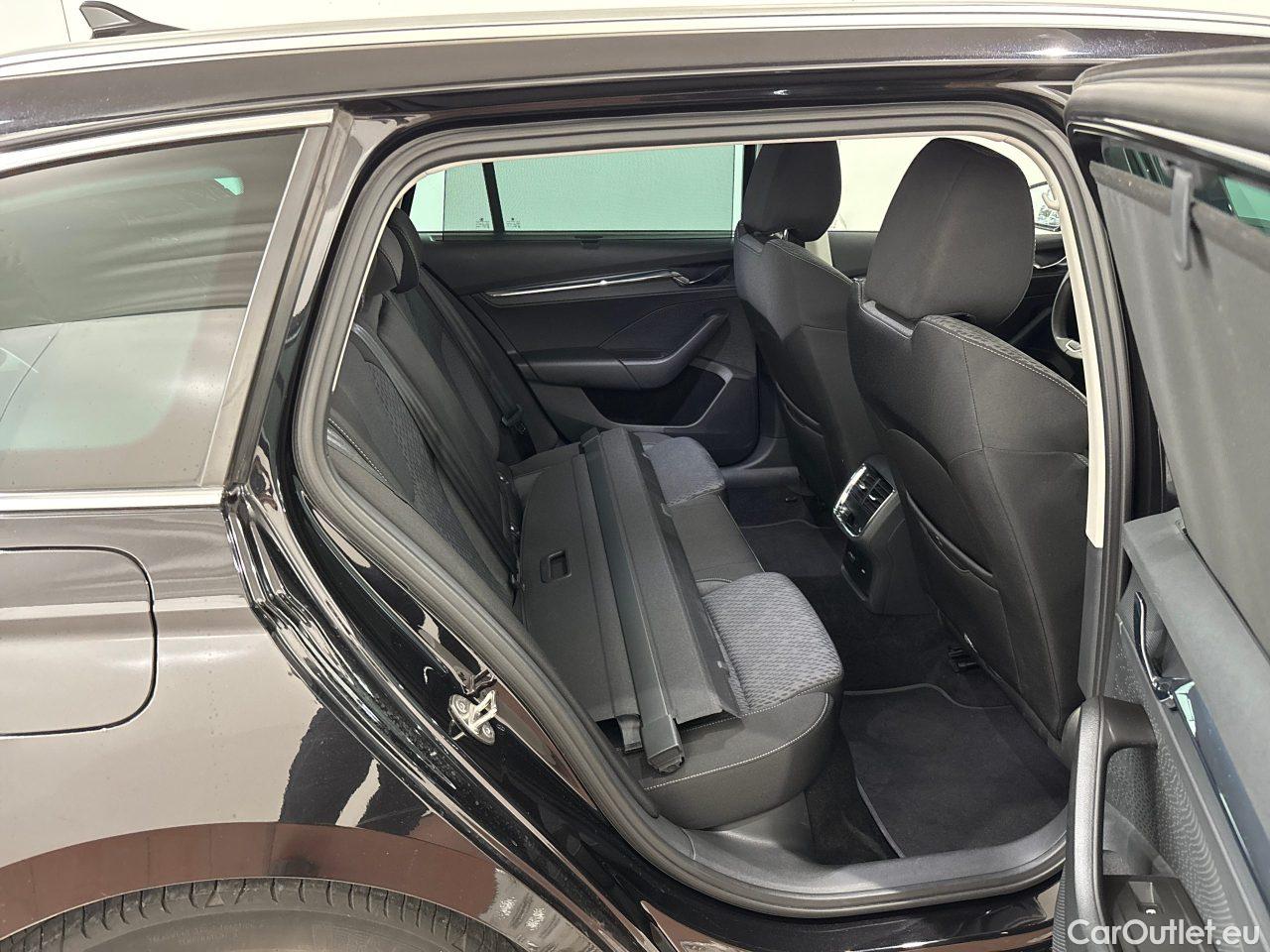 Skoda  Octavia Combi 2.0 TDI DSG First Edition Automatic Diesel  23 #9
