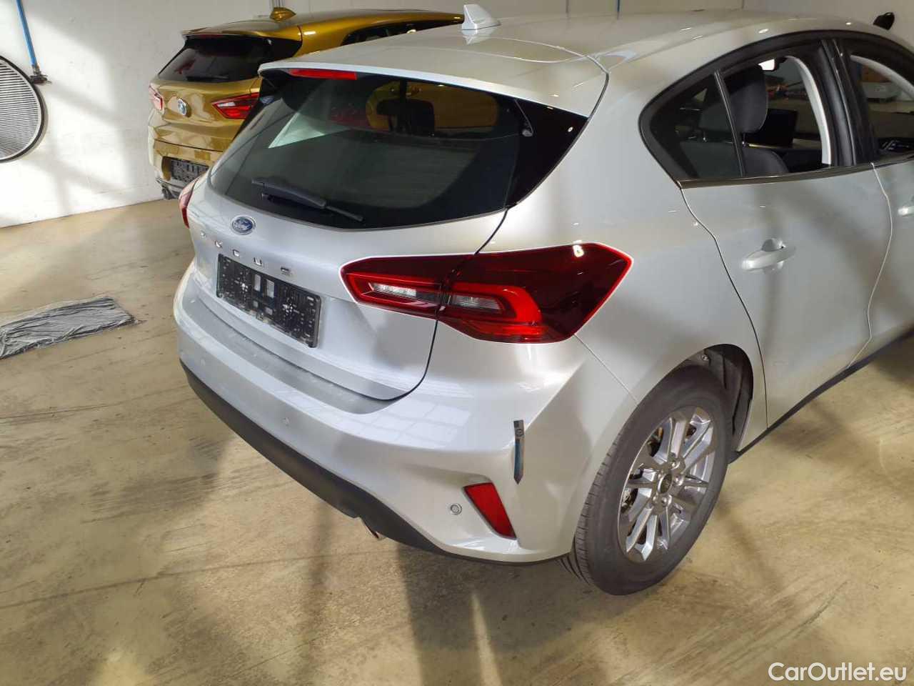 Ford  Focus 1.0 EcoBoost Start-Stopp-System Titanium Manual Petrol  30 #26