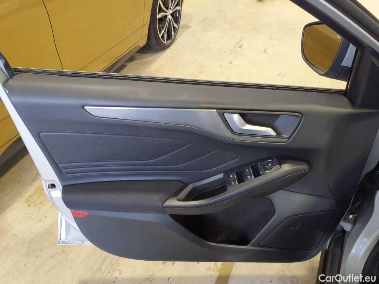 Ford  Focus 1.0 EcoBoost Start-Stopp-System Titanium Manual Petrol  30 #18