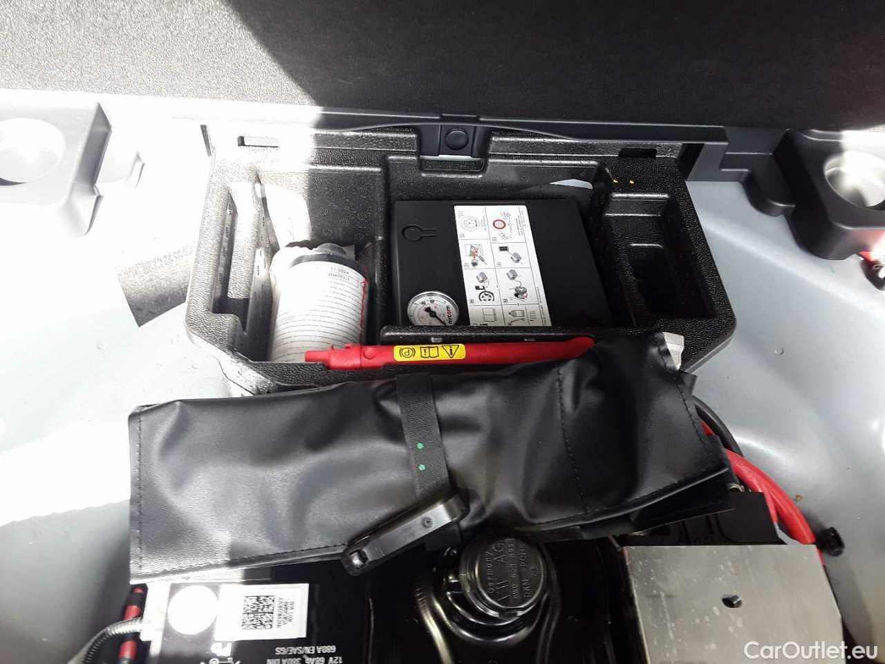 Audi  A4 30 TDI S tronic - Automatic Diesel/Electric  39 #17