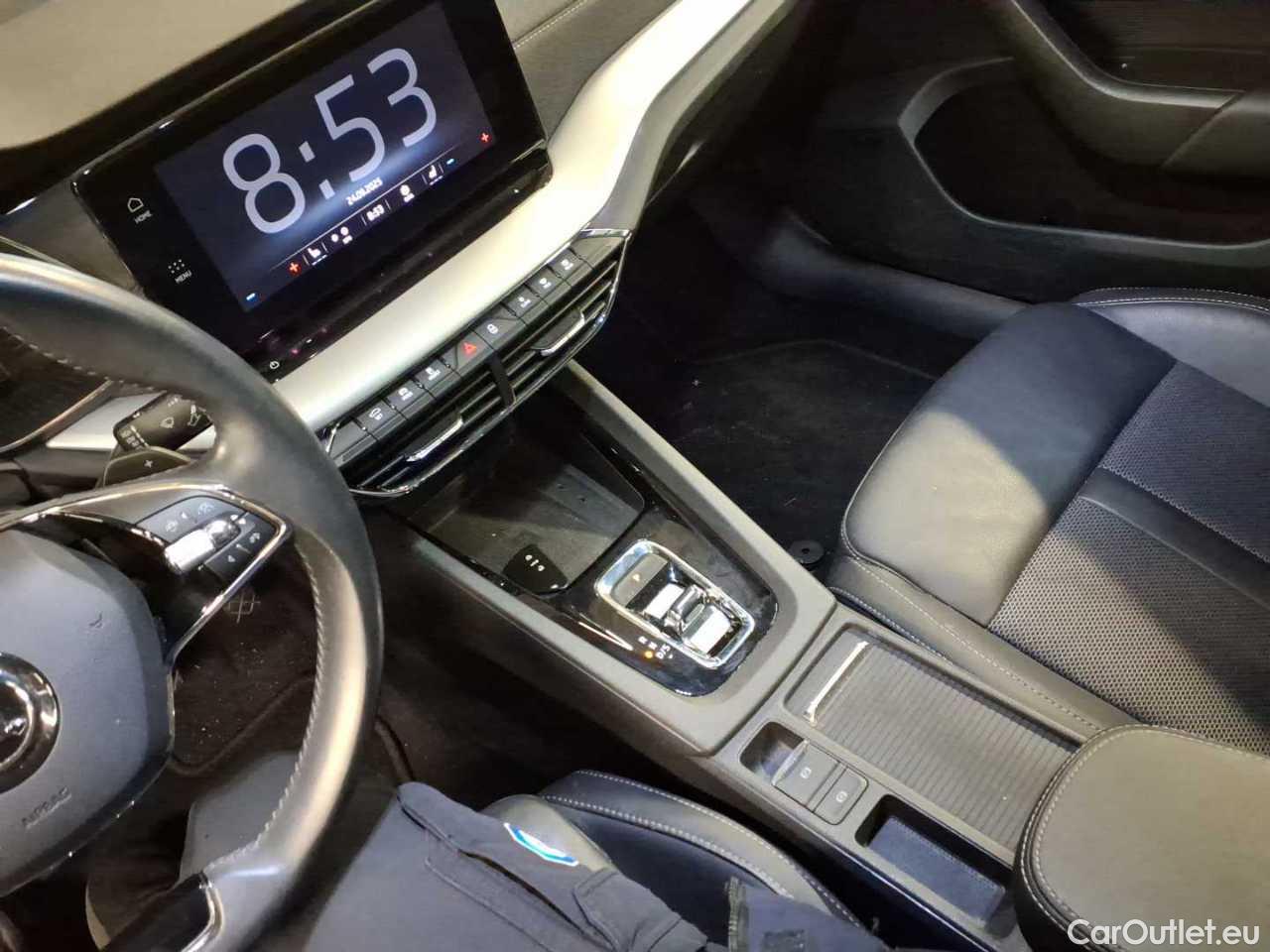 Skoda  Octavia Combi 2.0 TDI DSG First Edition Automatic Diesel  27 #20