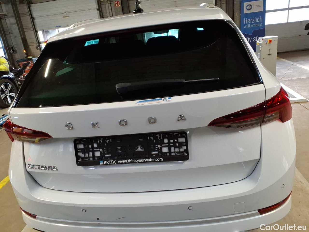 Skoda  Octavia Combi 2.0 TDI DSG First Edition Automatic Diesel  27 #53