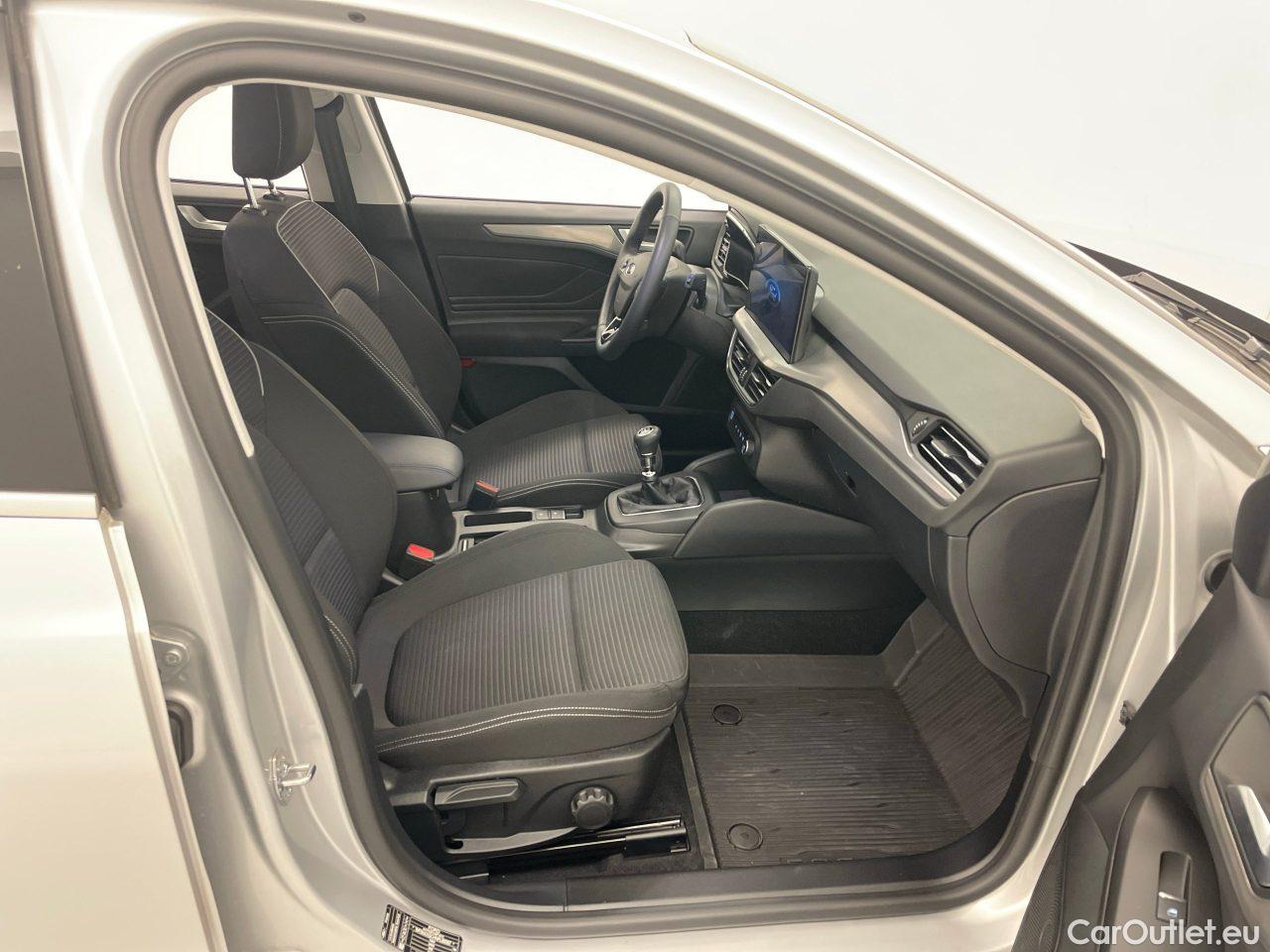 Ford  Focus 1.0 EcoBoost Start-Stopp-System Titanium Manual Petrol  28 #6