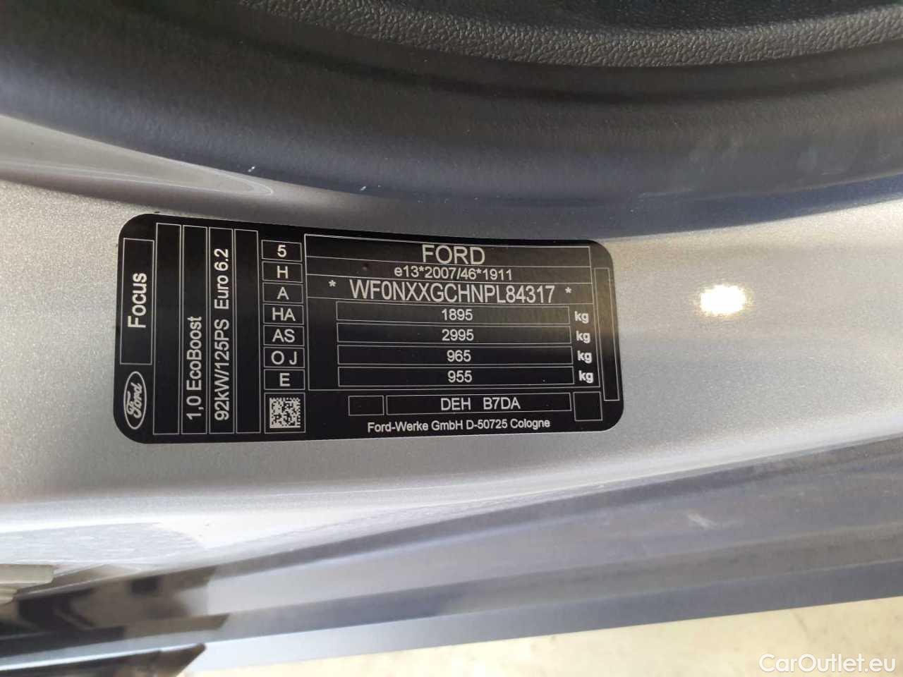 Ford  Focus 1.0 EcoBoost Start-Stopp-System Titanium Manual Petrol  30 #12