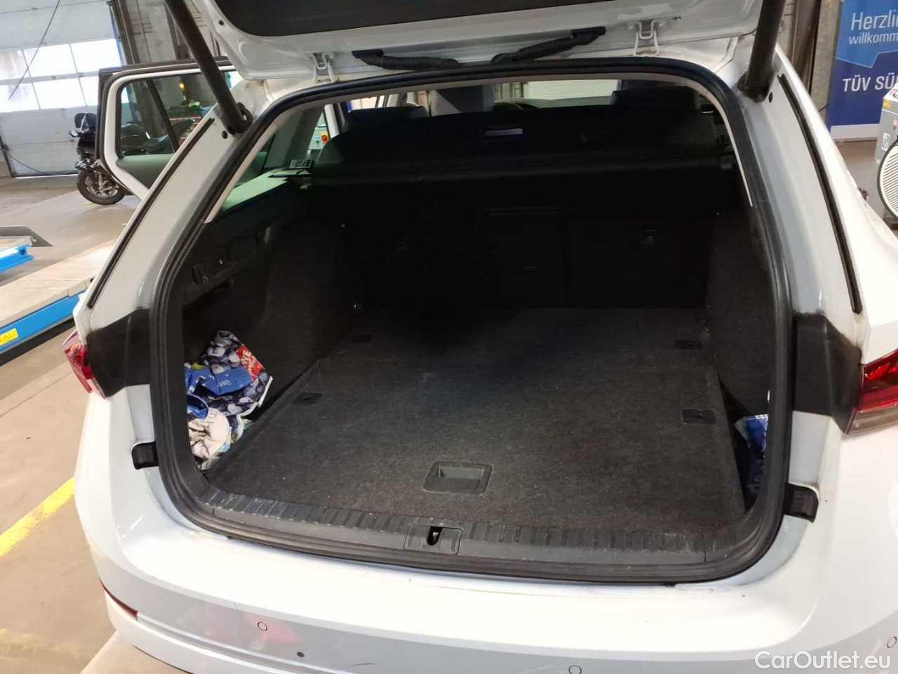 Skoda  Octavia Combi 2.0 TDI DSG First Edition Automatic Diesel  27 #5
