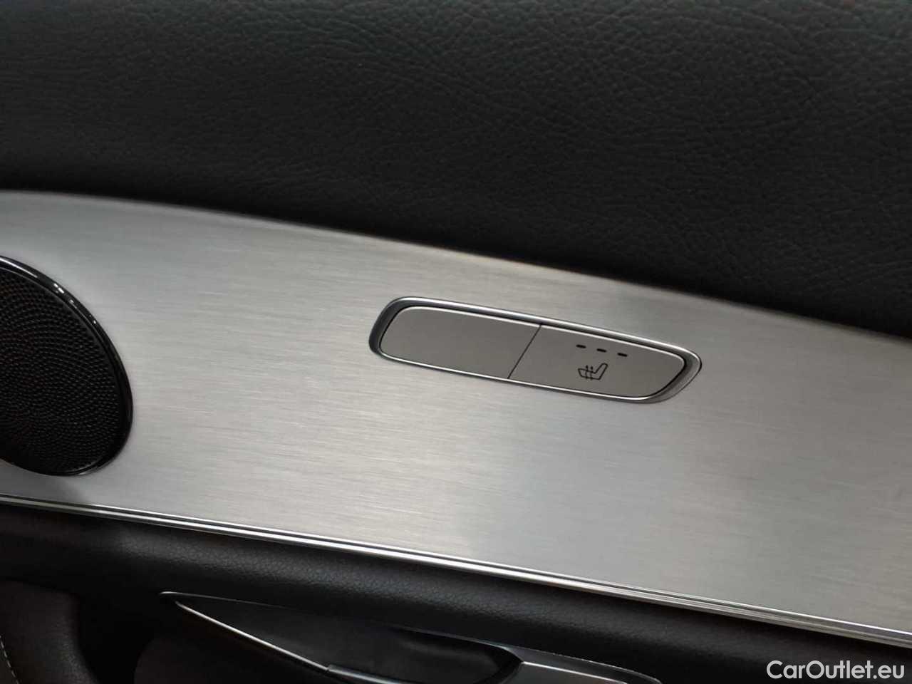 Mercedes  E-Klasse 300 de 4Matic T 9G-TRONIC Avantgarde Automatic Diesel/Electric  53 #26