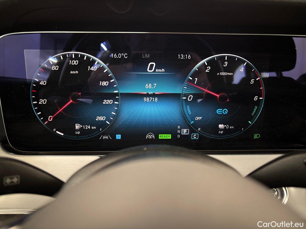 Mercedes  E-Klasse 300 de 4Matic T 9G-TRONIC Avantgarde Automatic Diesel/Electric  53 #8