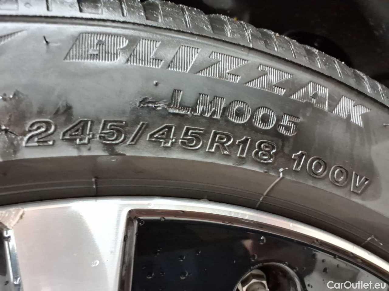 Mercedes  E-Klasse 300 de 4Matic T 9G-TRONIC Avantgarde Automatic Diesel/Electric  53 #56