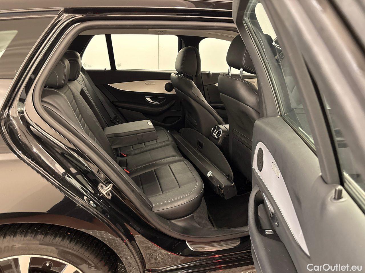 Mercedes  E-Klasse 300 de 4Matic T 9G-TRONIC Avantgarde Automatic Diesel/Electric  53 #9
