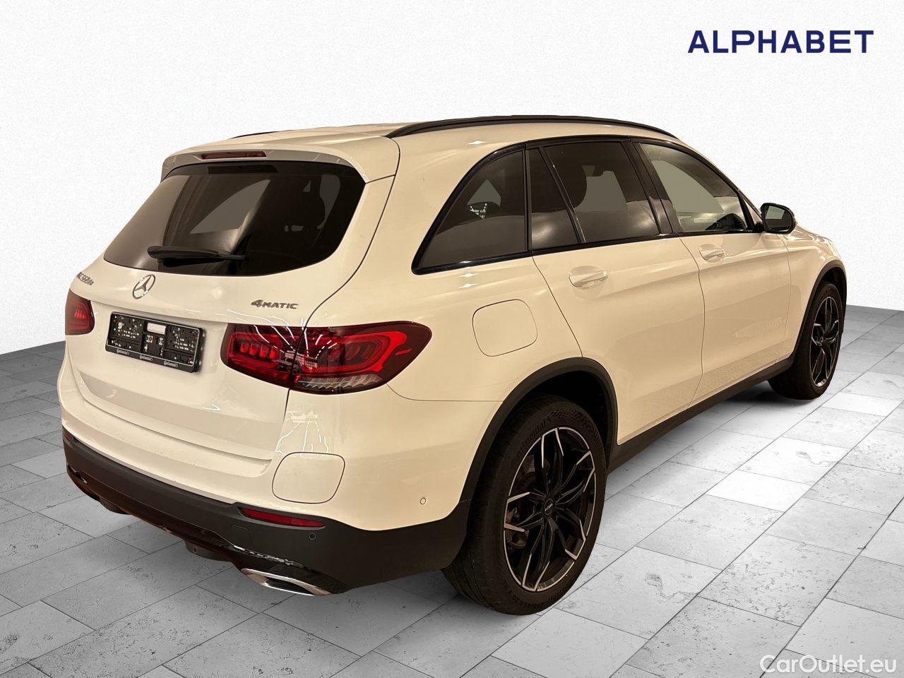 Mercedes  GLC 300 de 4Matic 9G-TRONIC Automatic Diesel/Electric  73 #4