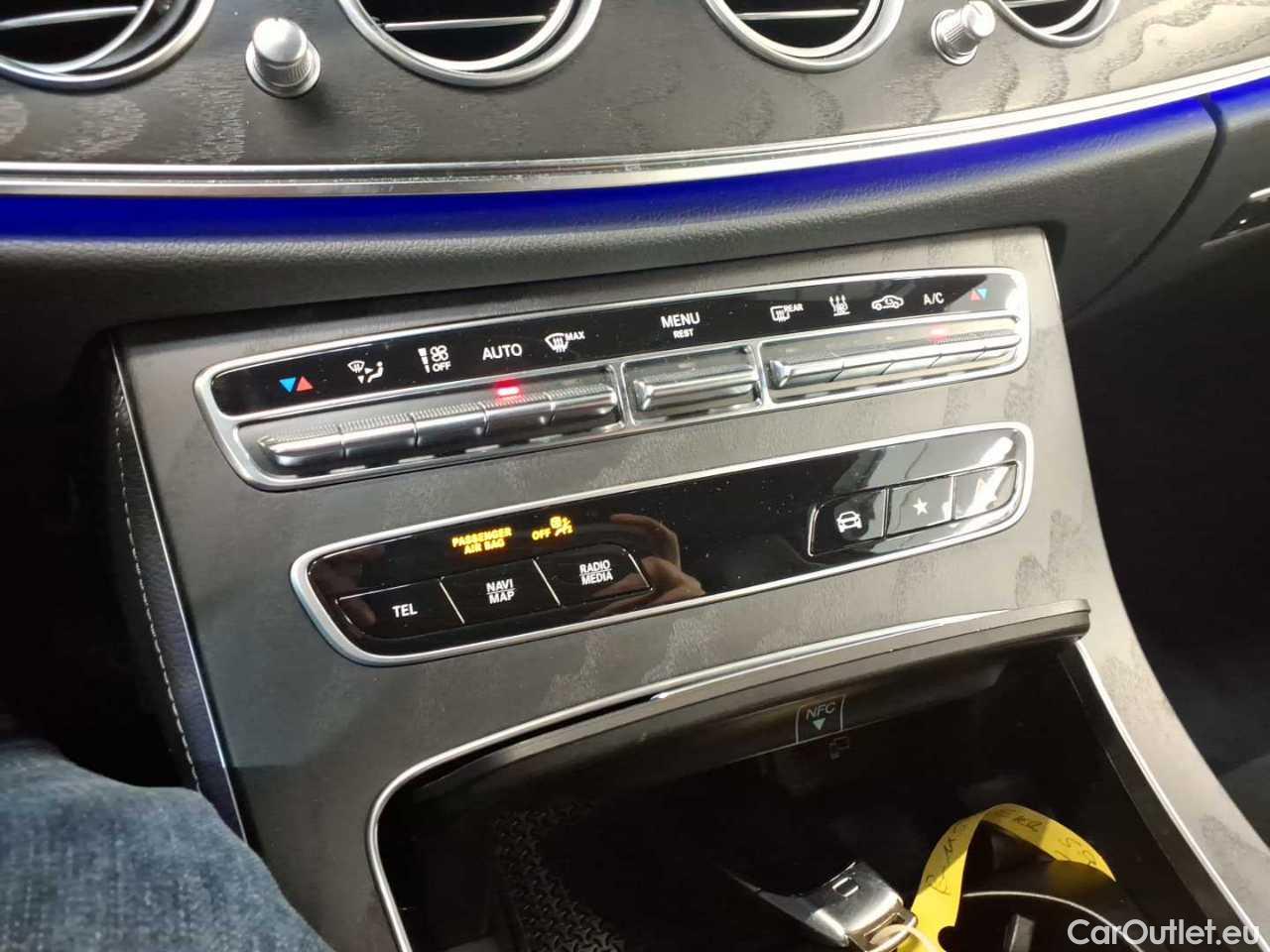 Mercedes  E-Klasse 300 de T 9G-TRONIC AMG líne Automatic Diesel/Electric  76 #14