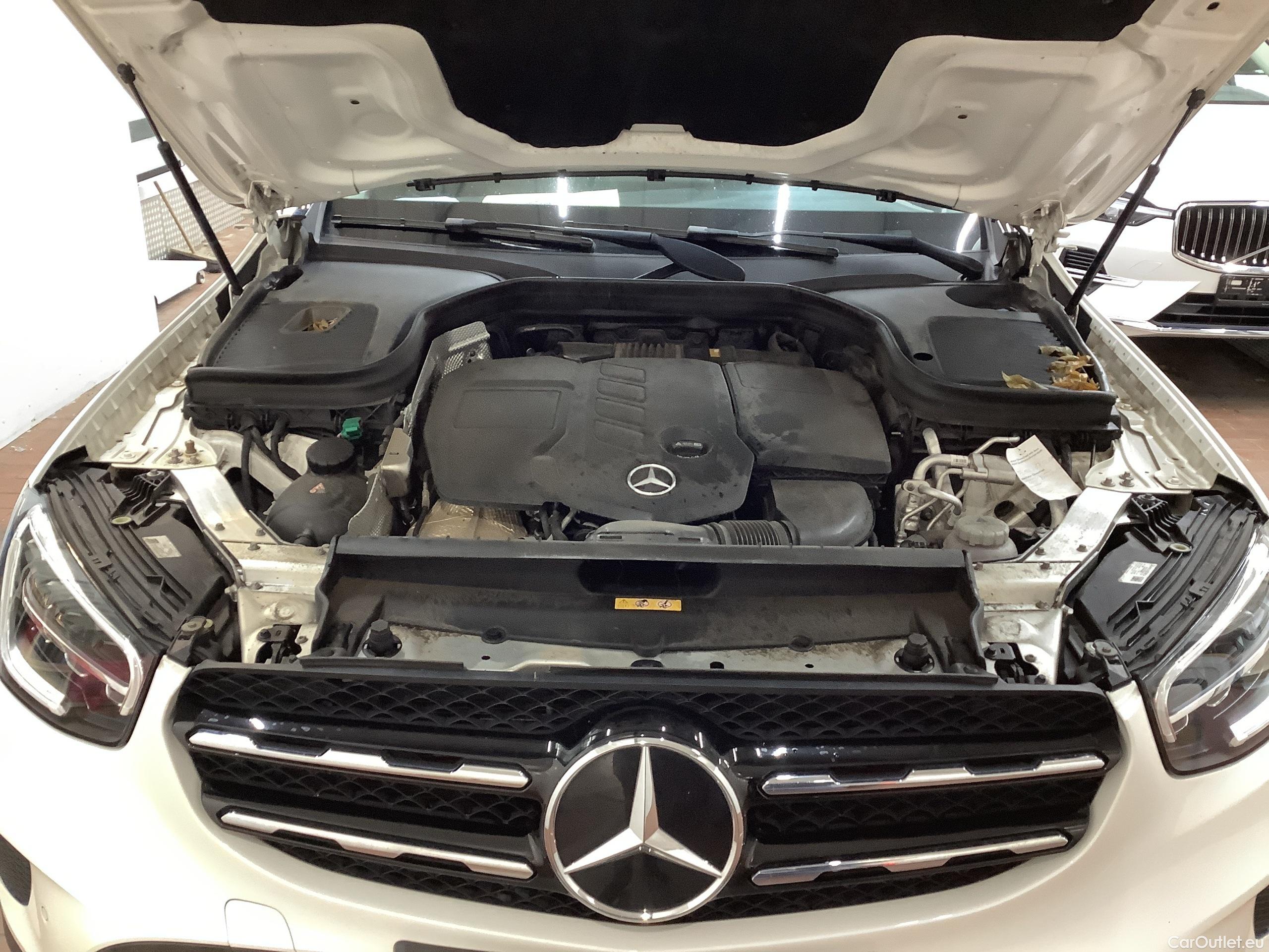 Mercedes  GLC 300 de 4Matic 9G-TRONIC Automatic Diesel/Electric  73 #23